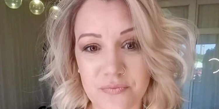 Mulher morre eletrocutada ao limpar calçada com lava a jato em Santa Catarina