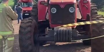 Criança morre atropelada por trator conduzido pelo avô