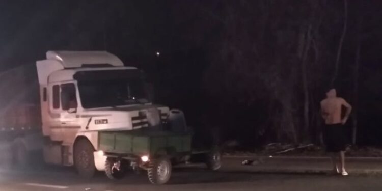 Homem morre em acidente envolvendo caminhão e microtrator, em São Marcos