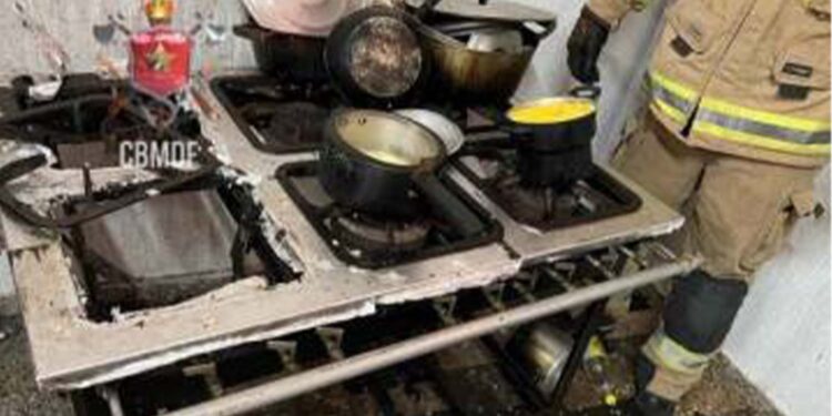 Panela de pressão explode e mulher sofre queimaduras de 1º grau
