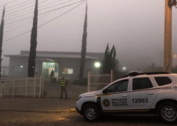 Homem de 37 anos foragido da Justiça é preso pela Brigada Militar em frente a Escola Infantil Chão de Estrelas em Nova Roma do Sul