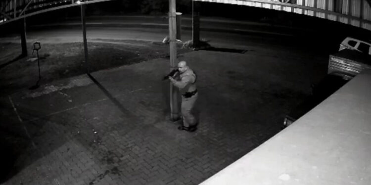 “Foi uma situação inédita para mim”, diz policial que salvou família refém de assalto em agropecuária de Estância Velha