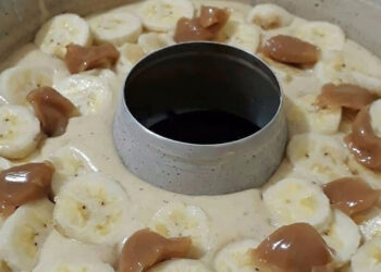 Bolo de banana com Doce de leite