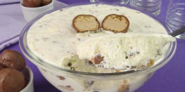 Mousse de leite condensado com sonho de valsa