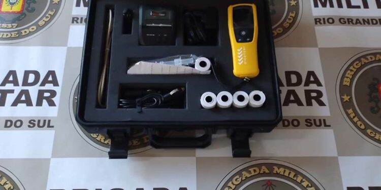 Brigada Militar de Nova Roma do Sul Conta Agora com Etilômetro Moderno para Fiscalização de Trânsito