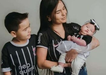 Mãe e dois filhos são encontrados mortos dentro de carro submerso em Santa Catarina