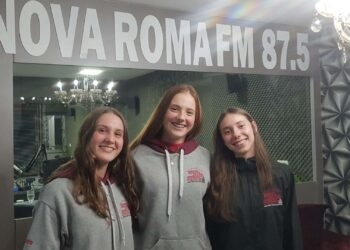 Jovens Compartilham Suas Experiências na EFASERRA no Programa de Frente com Elas da Rádio Nova Roma FM