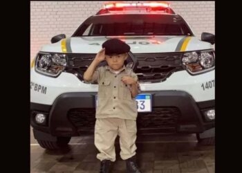 Morre menino de 4 anos com câncer raro nos rins que visitou batalhão da PM no RS