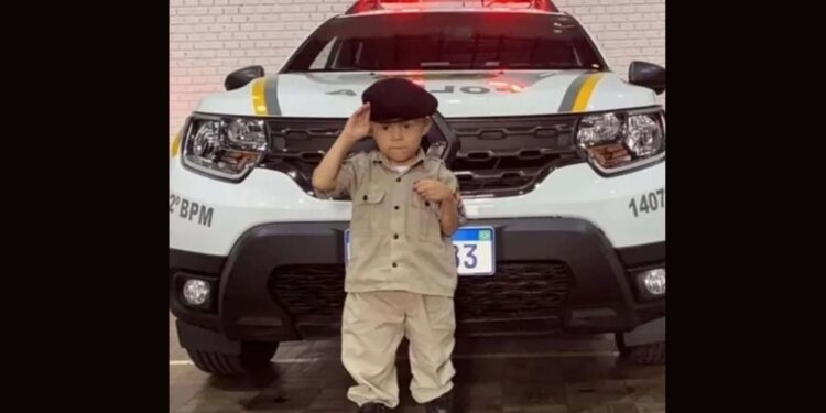 Morre menino de 4 anos com câncer raro nos rins que visitou batalhão da PM no RS