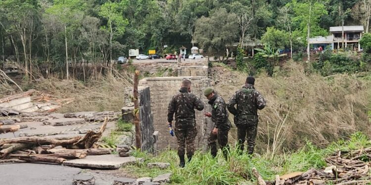 Exército Brasileiro Recusa Reconstrução da Ponte em Nova Roma do Sul
