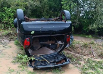 Mulher morre afogada após carro ser arrastado em enchente no Rio Grande do Sul