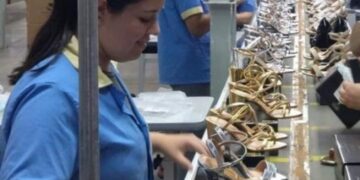 Fábrica da Gigante Calçadista Hamburguense Beira Rio Destruída pela Enchente em Roca Sales, Reabre em Tempo Recorde