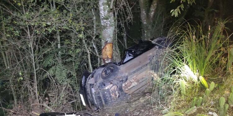 Acidente na RSC-453 Deixa Condutor Ferido em Capotamento Entre Garibaldi e Farroupilha