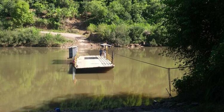 Por Questões de Segurança, Balsa entre Nova Roma do Sul e Nova Pádua Suspenderá Operações Hoje, com Retorno Programado para Amanhã