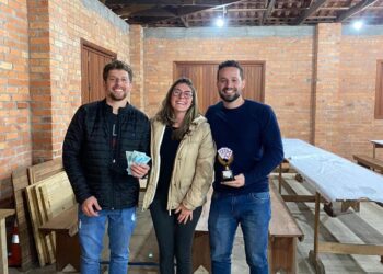 Vinícius Panazzolo e Rafael Girelli conquistam 4º lugar no Campeonato de Canastra e prêmio de 300 Reais em Ipê