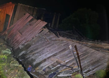 Casa desaba e casal de idosos fica ferido no interior de Antônio Prado
