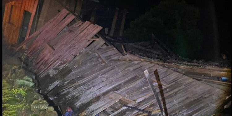 Casa desaba e casal de idosos fica ferido no interior de Antônio Prado