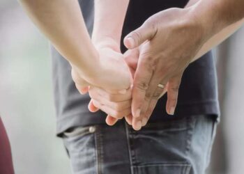 Justiça gaúcha reconhece união estável poliafetiva de um homem e duas mulheres