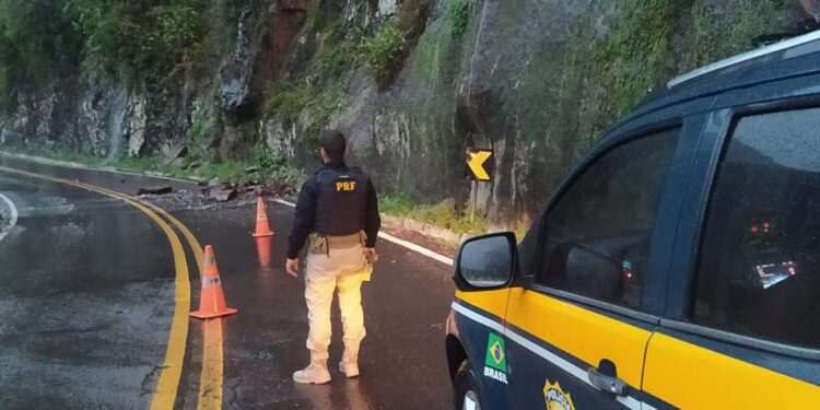 Chuvas Causam Prejuízos e Bloqueios em Estradas da Serra Gaúcha