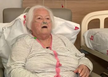 Morre mulher de 99 anos que ficou 9 horas agarrada em parreira à espera de resgate após enchente no RS