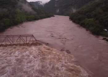 Governo gaúcho dispensa licenciamento ambiental para reconstrução de pontes nos municípios atingidos pelas enchentes