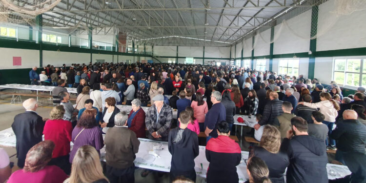 Comunidade de Trajano Arrecada R$ 59.014 para Reconstrução de Ponte em Festa Solidária