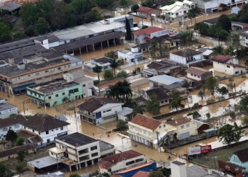 Novos temporais atingem Santa Catarina e mortes sobem para seis