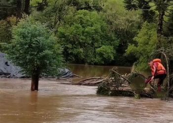 Chuvas intensas afetam ao menos 78 cidades de Santa Catarina