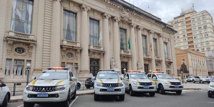 BM de Nova Roma do Sul Recebe Nova Viatura Semiblindada Adquirida pelo Piseg