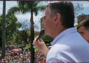 “Depois que deixamos a Presidência, as portas do inferno se abriram”, diz Bolsonaro