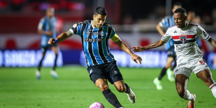 Grêmio é goleado por 3 a 0 pelo São Paulo e conhece sua terceira derrota seguida no Brasileirão