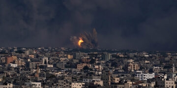 Guerra entre Israel e Hamas entra no terceiro dia com mais de 1,2 mil mortos