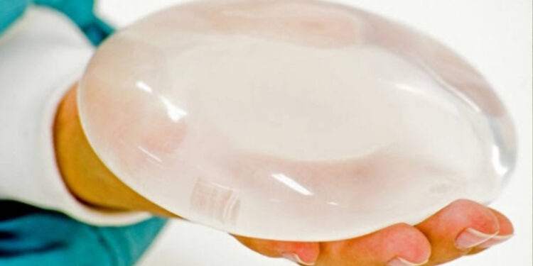 Fabricante de próteses é condenada a pagar mais de R$ 130 mil a mulher vítima de câncer de mama em Porto Alegre