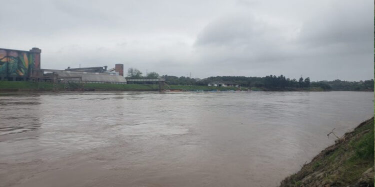 Rio Taquari supera os 19m e atinge cota de inundação em Lajeado e Estrela