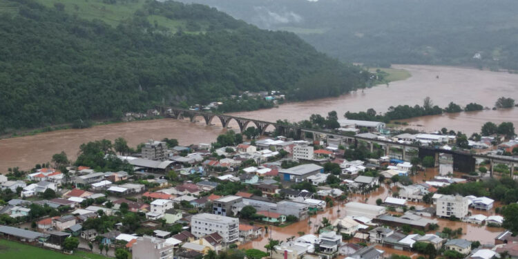 Vale do Taquari se prepara para o pior e prefeitos alertam moradores
