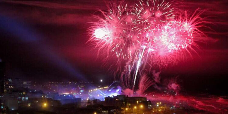 Obstetra responsável por parto de mulher que morreu após ter gaze esquecida dentro do corpo no RS é indiciado por homicídio