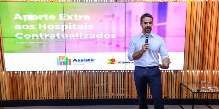 Estado repassa mais de R$ 157 milhões extras a hospitais para pagamento de 13º salário a funcionários