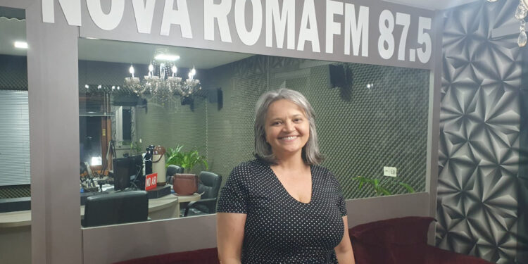 Norma Santi Encanta na Participação no Programa “De Frente Com Elas”