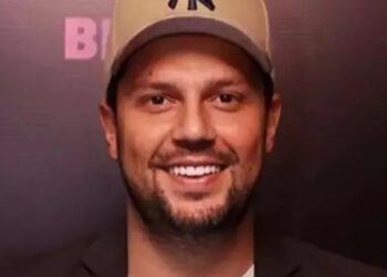 Sertanejo pede indenização após pagar R$ 1 milhão de pensão para filha que não é dele