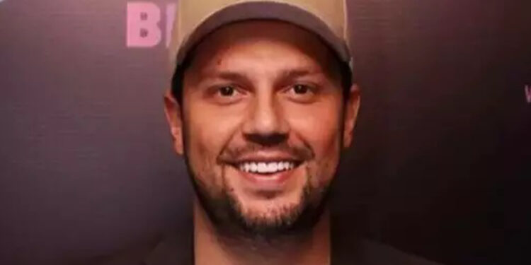 Sertanejo pede indenização após pagar R$ 1 milhão de pensão para filha que não é dele