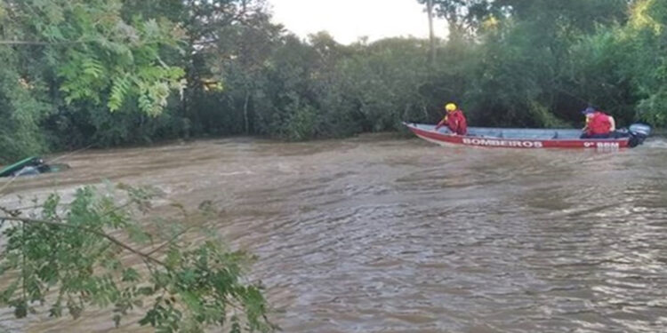 Agricultor morre afogado ao tentar atravessar área inundada com trator