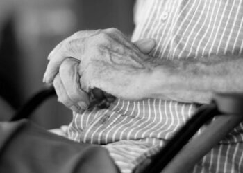 Prefeitura interdita casa para acolhimento de idosos após casos de maus-tratos em Novo Hamburgo