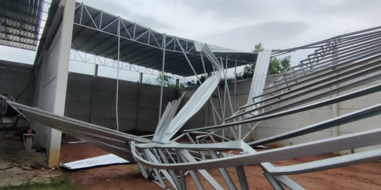 Jovem de 20 anos morre após ser atingido por estrutura de ferro no RS