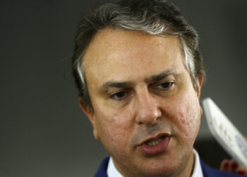 MEC descarta cancelamento do Enem após vazamento de provas