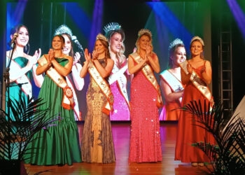 Vitória Albuquerque Bartelle é eleita soberana de Farroupilha