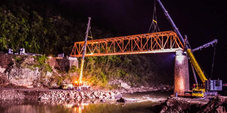 Primeira Etapa da Ponte é Erguida em Nova Roma do Sul