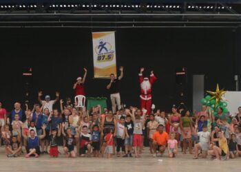 Festa de Natal da Radio Nova Roma FM Encanta a Comunidade com Diversão e Solidariedade