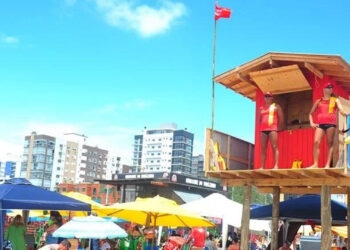 Novas guaritas são instaladas em Capão da Canoa e Torres após danos por chuva e ressaca