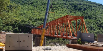 Nova Roma do Sul Celebra a Conclusão do Içamento da Ponte e a União da Comunidade