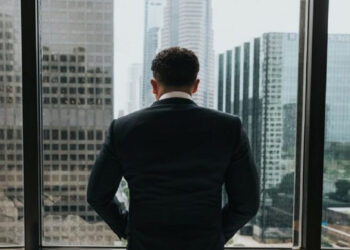 Pesquisa mostra quais profissões vão pagar os maiores salários em 2024